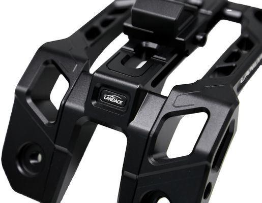 파우더 코팅 알루미늄 합금 4x4 기둥 조명 구조를 위한 가벼운 장착 브래킷