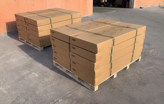 맞춤형 슬림라인 II 지붕 랙 키트와 함께 LC200의 오프로드 기능을 향상