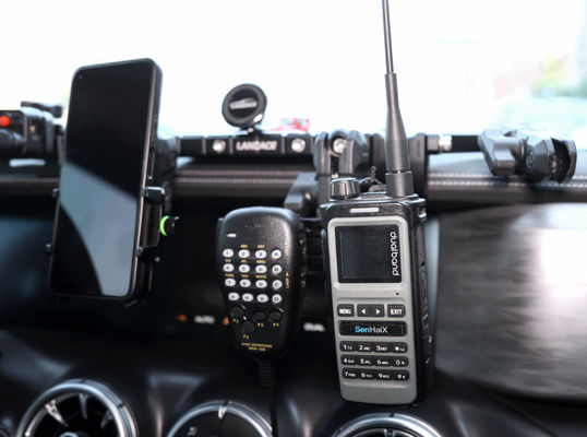 높은 호환성 자동차 마운트 다기능 휴대 전화 GPS 보유기 TANK 300