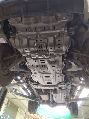 도요타 4루너 TRD/SR5 4x4 차량 액세서리용 OEM 승인된 마그나리움 스키드 플레이트