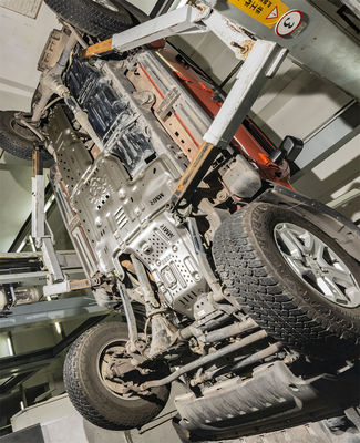 제이프 랭글러 스키드 플레이트 마그날리움 차시 보호로 하체 구성 요소를 보호